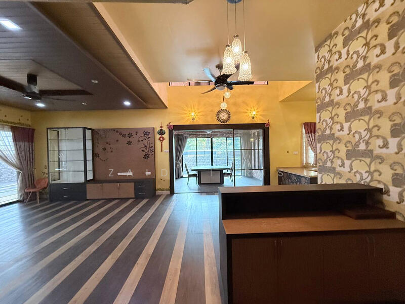 Untuk Dijual - Corner Lot 3 Storey Superlink 16 Sierra Sierra 2 Type Lyden