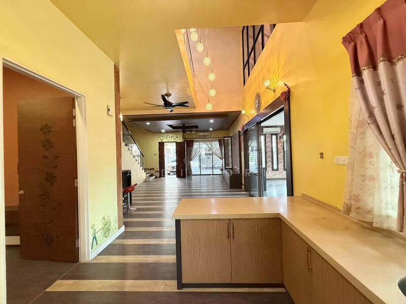 Untuk Dijual - Corner Lot 3 Storey Superlink 16 Sierra Sierra 2 Type Lyden