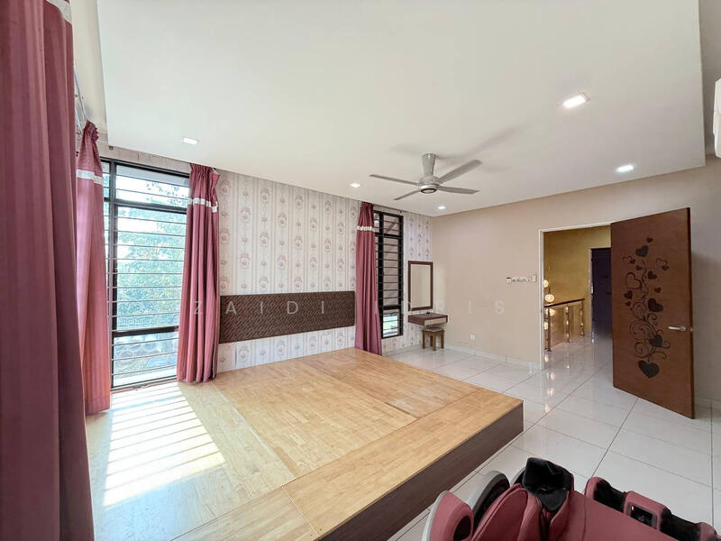 Untuk Dijual - Corner Lot 3 Storey Superlink 16 Sierra Sierra 2 Type Lyden