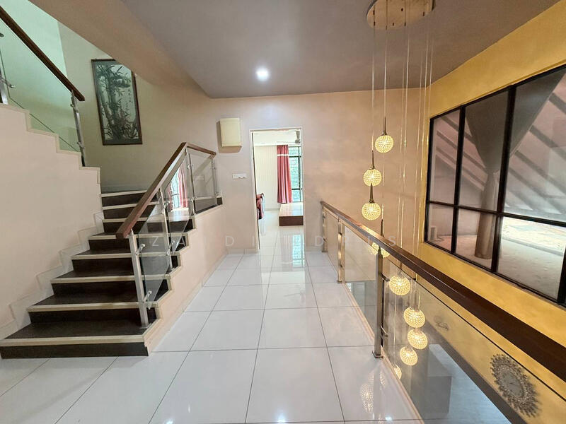 Untuk Dijual - Corner Lot 3 Storey Superlink 16 Sierra Sierra 2 Type Lyden