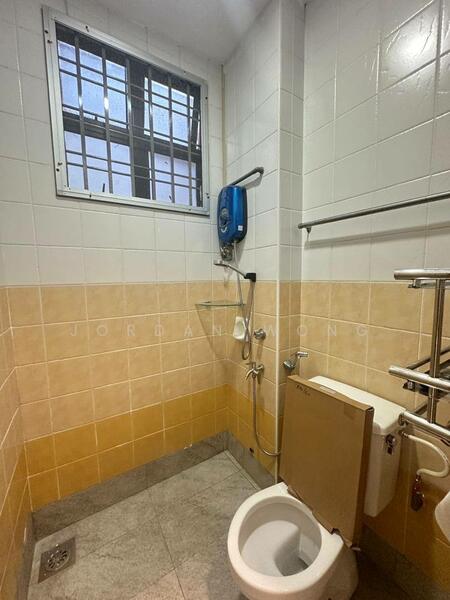 Untuk Disewa - Jalan Layang, Taman Perling