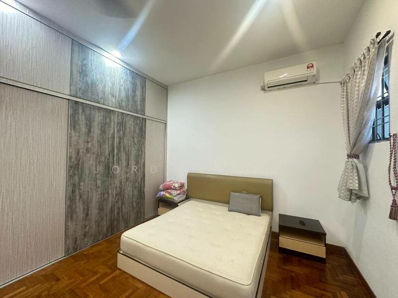 Untuk Disewa - Jalan Layang, Taman Perling