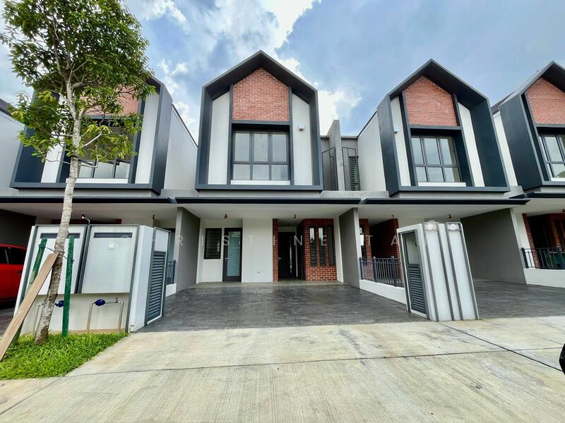 For Rent - 2-storey Terrace House at Elmina