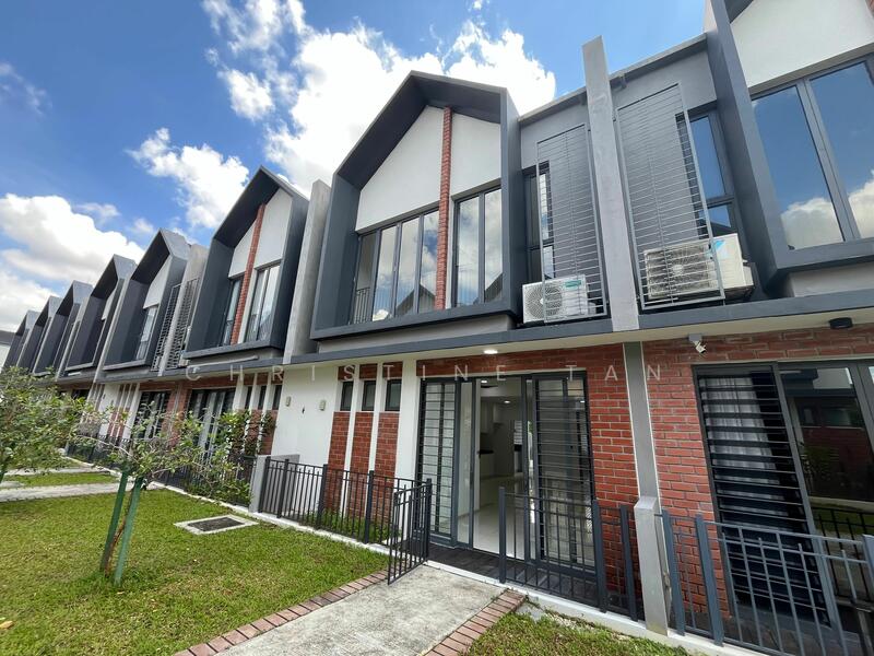 For Rent - 2-storey Terrace House at Elmina