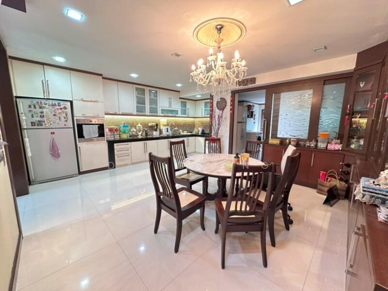 3-storey Terraced House for Sale in Lake Fields (Sungai Besi) - David Ting - PropertyGuru.com.my