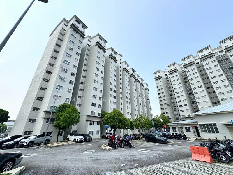 Pangsapuri Alpinia, Taman D'Alpinia, Puchong