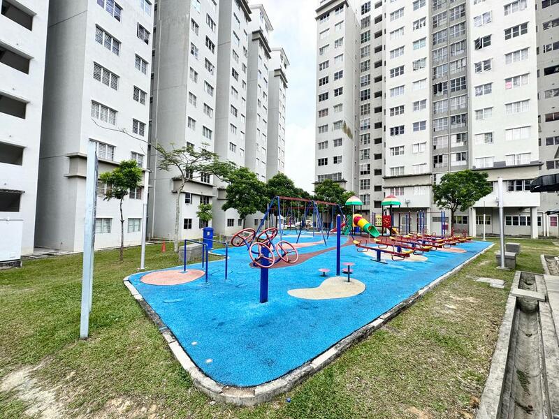 Pangsapuri Alpinia, Taman D'Alpinia, Puchong