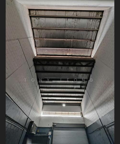 Untuk Disewa - BANDAR SUNWAY 1.5 STOREY FACTORY WAREHOUSE FOR RENT