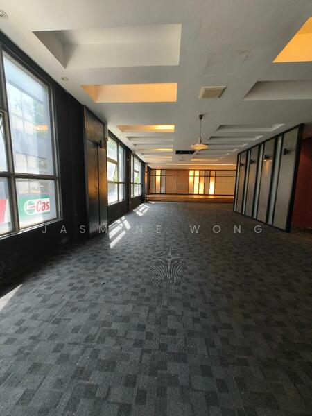 For Rent - Shop / Office at Lake Fields