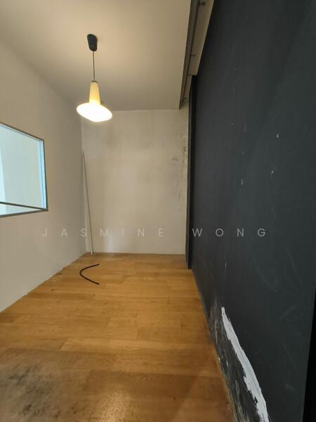 For Rent - Shop / Office at Lake Fields