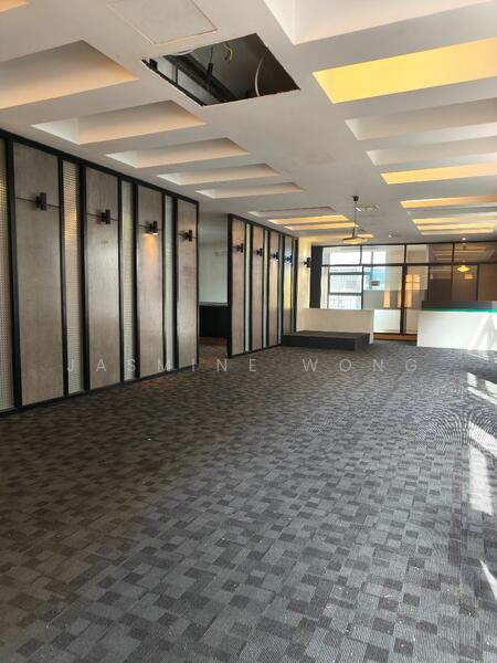 For Rent - Shop / Office at Lake Fields