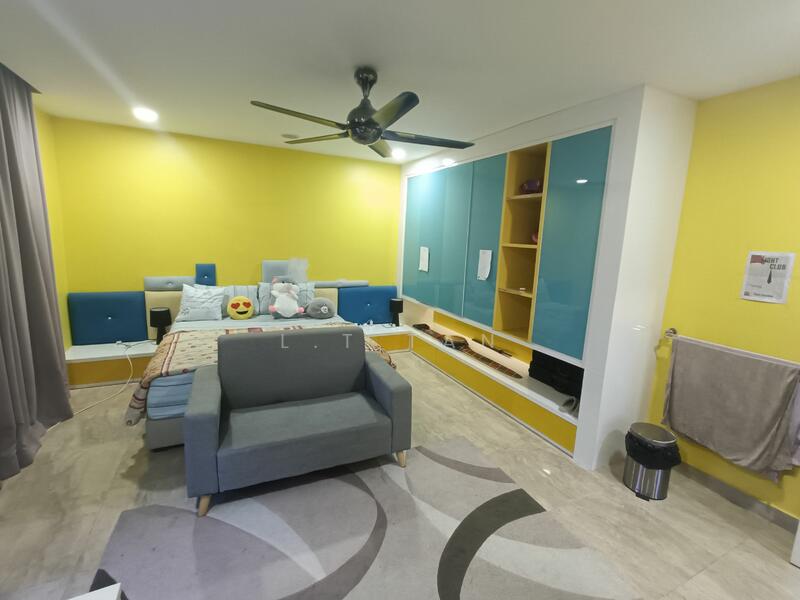 For Sale - 3-storey Terraced House at Taman Tasik Pinggiran