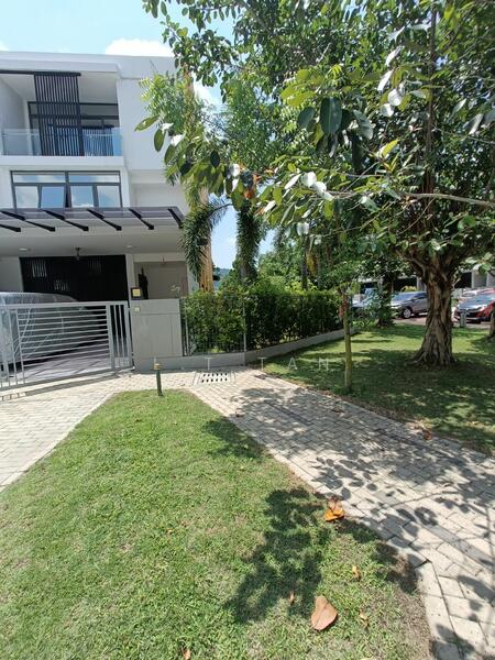 For Sale - 3-storey Terraced House at Taman Tasik Pinggiran