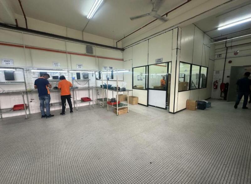 Untuk Dijual - 2 Building combined Factory For Sale At Perai Nagasari