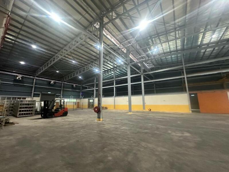 Untuk Dijual - 2 Building combined Factory For Sale At Perai Nagasari