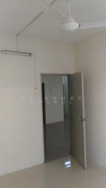 Untuk Disewa - Mutiara Anggerik