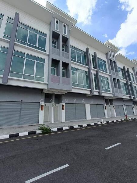 For Rent - Ipoh meru casa kayangan renovated ground floor shoplot for rent