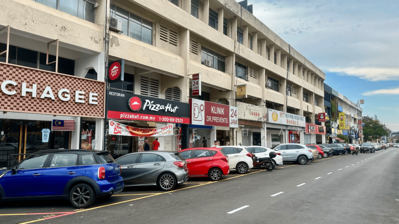 For Sale - 4 Sty Shop @ Damansara Jaya , High Demand Street , Potential ROI 5%