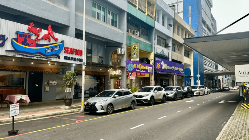 For Sale - 4 Sty Shop @ Damansara Jaya , High Demand Street , Potential ROI 5%