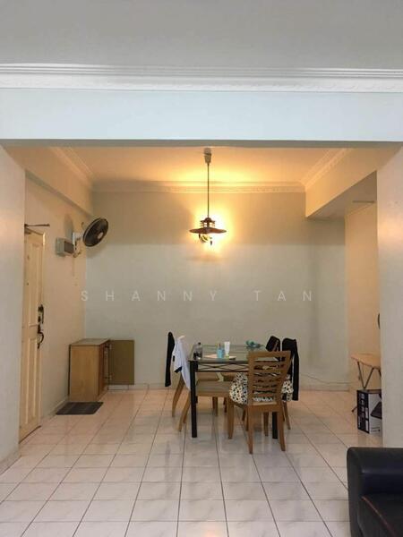 For Sale - Evergreen Park Acorn & Hazel