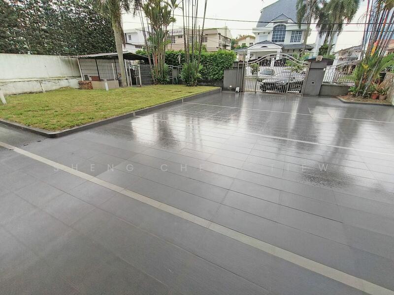 Untuk Disewa - jalan Serampang taman pelangi jb town