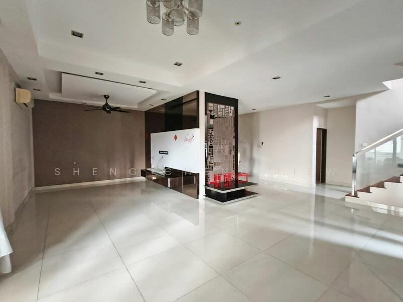 Untuk Disewa - jalan Serampang taman pelangi jb town