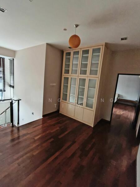 Untuk Disewa - jalan Serampang taman pelangi jb town