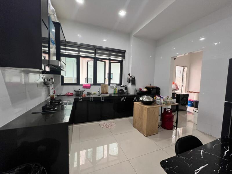 Untuk Dijual - Mines Bungalow,Generation Homes,8beds,Best Deal 4.55mil
