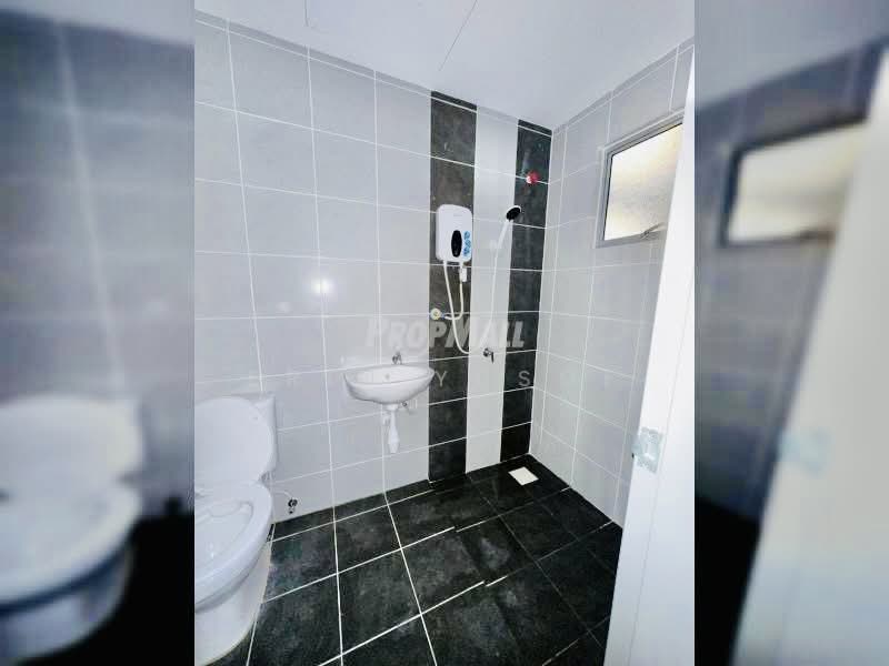 Apartment for Rent at Idaman BSP - Erin Yusof - Bathroom - PropertyGuru.com.my