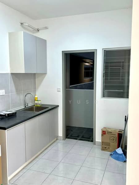 Pangsapuri untuk Disewa di Idaman BSP - Erin Yusof - Kitchen - PropertyGuru.com.my