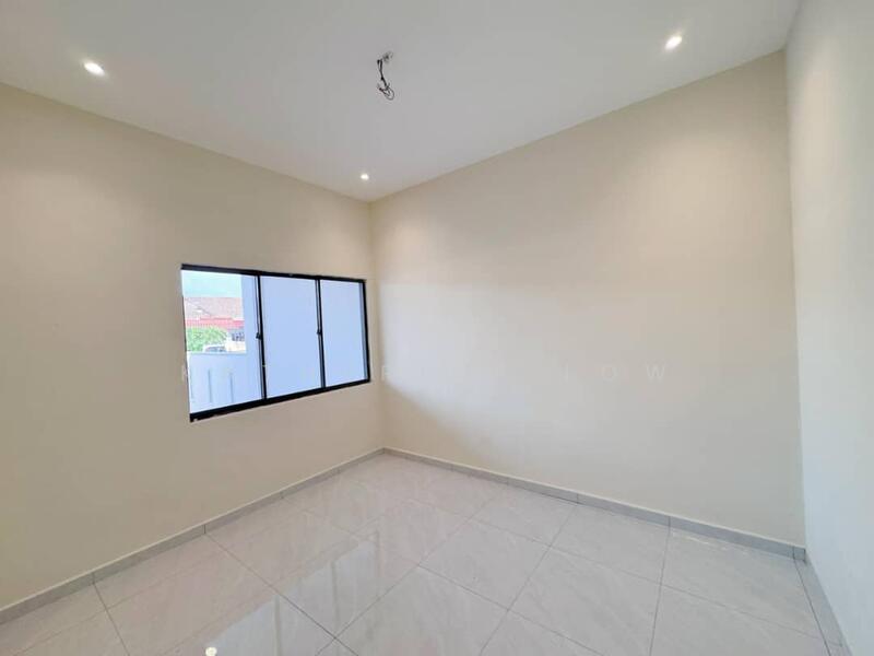 For Sale - Taman Universiti