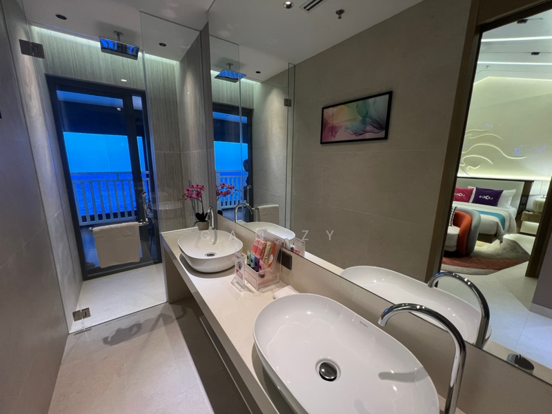 For Sale - Lexis Hibiscus