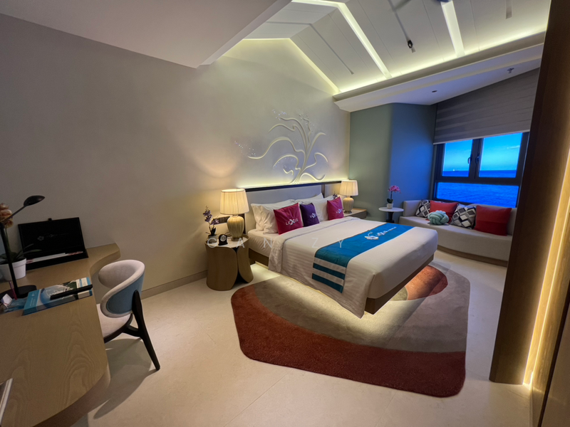 For Sale - Lexis Hibiscus