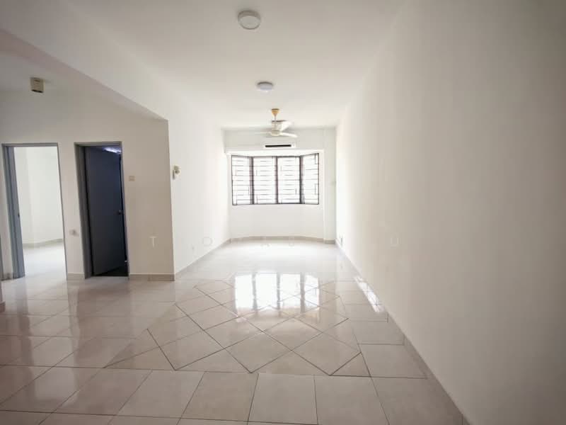 Servis Apartment untuk Disewa di Main Place Residence - Thomas Ngu - Living Room - PropertyGuru.com.my