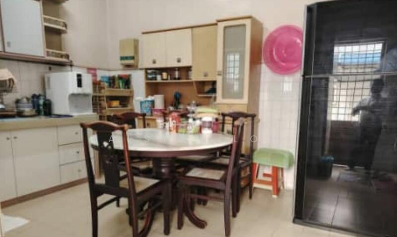 Untuk Dijual - Persiaran Pantai Jerjak