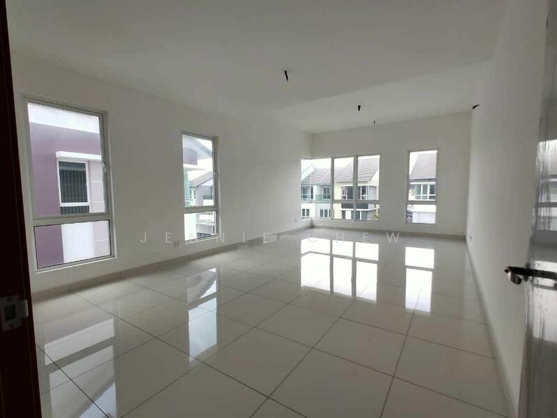 Untuk Dijual - Semi-Detached House at Ambang Botanic 2