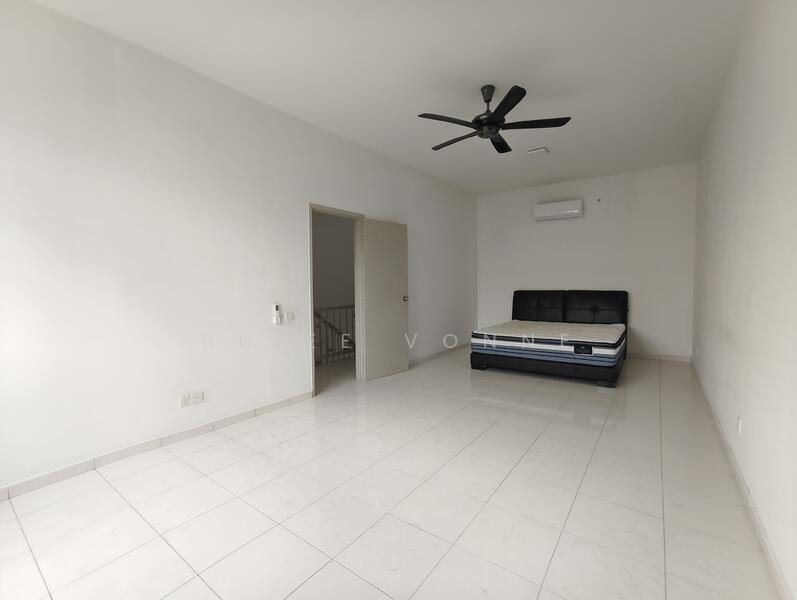 Untuk Dijual - Setia Tropika