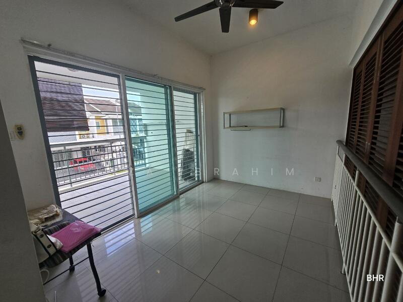 For Sale - Taman Nadayu 92