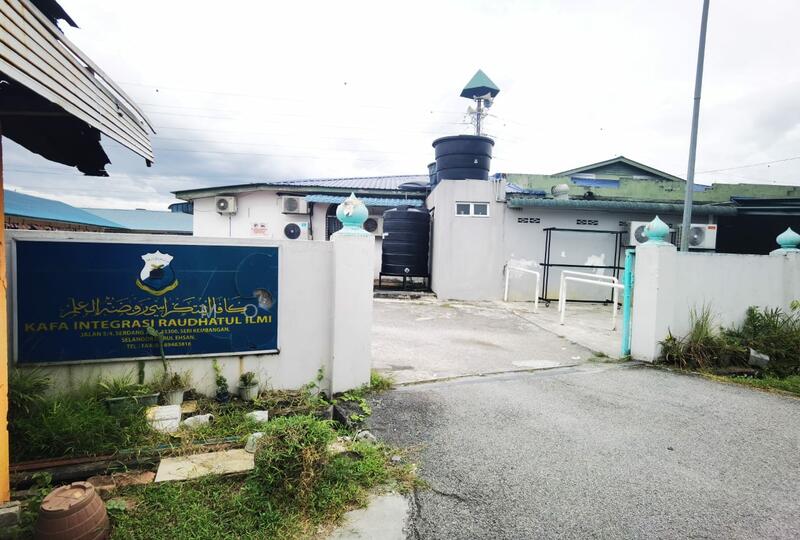 For Sale - Fully Renovated Double Storey Terrace Serdang Jaya Seri Kembangan