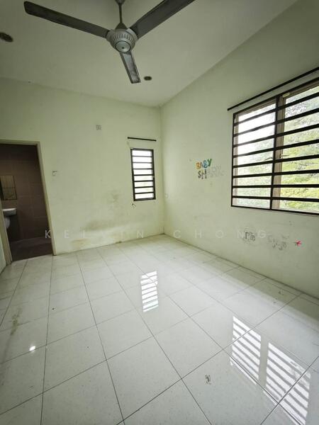 Untuk Dijual - Pengkalan Tiara Below Value Semi D