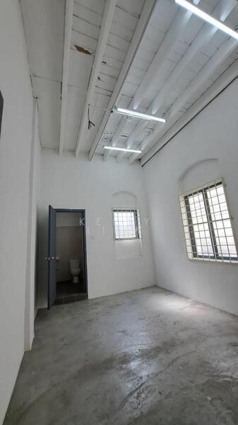 For Rent - Petaling Street, Chinatown, Roof Top Bistro Seeing Menara 118