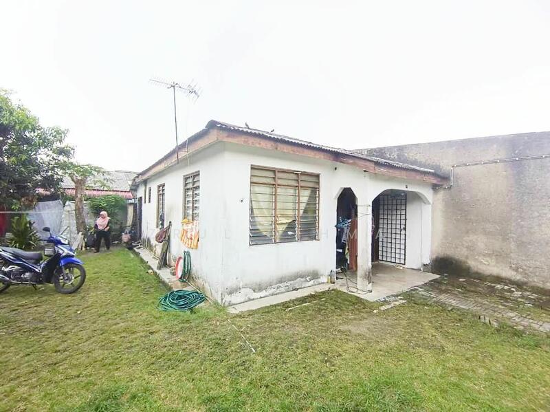 For Sale - 1-storey Terraced House at Taman Desa Kiara