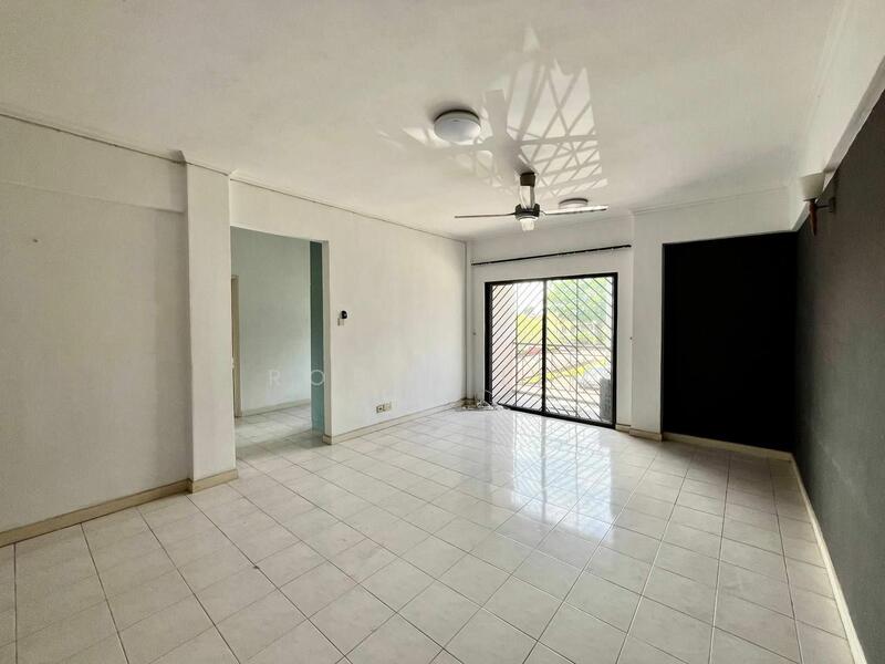 For Sale - Mon Glori