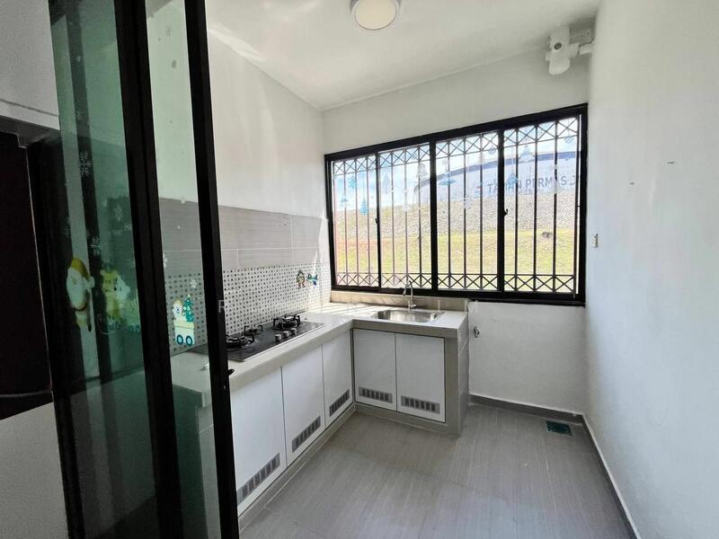 For Sale - Mon Glori