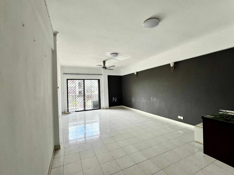 For Sale - Mon Glori