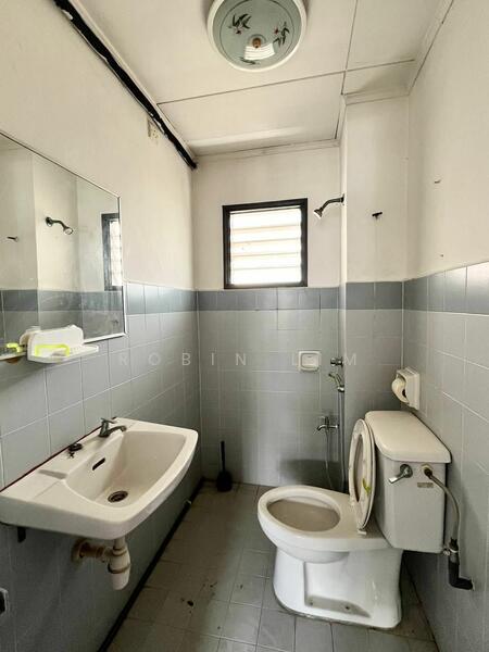 For Sale - Mon Glori