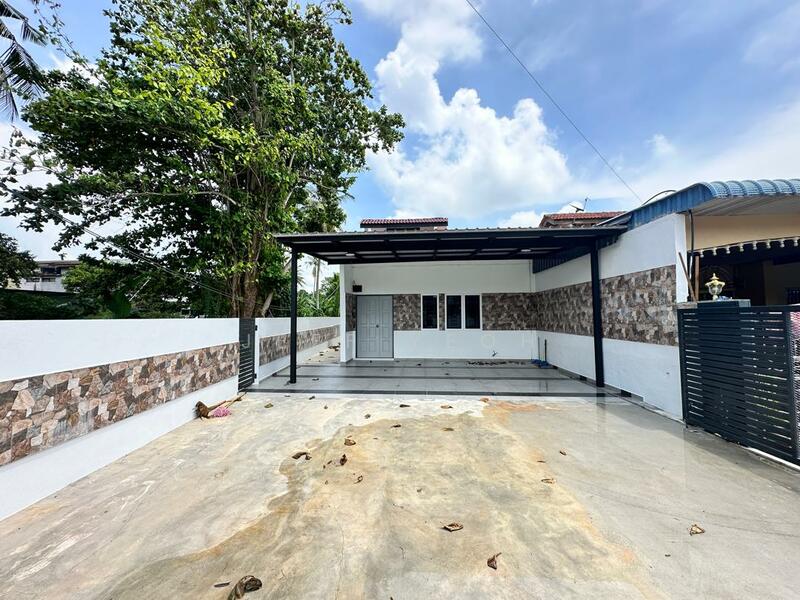 Untuk Dijual - Taman Peruda Terrace House with Land