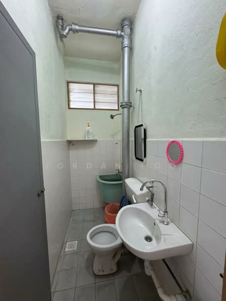 Apartment for Sale at Taman Pisang Awak - Jordan Foo - Bathroom - PropertyGuru.com.my