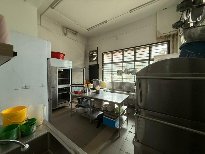 For Sale - Taman Gaya,Jalan Gaya 1,Ulu Tiram,3 storey shoplot,Tenanted unit