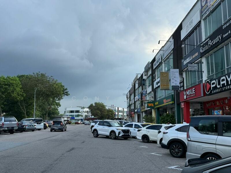 For Sale - Taman Gaya,Jalan Gaya 1,Ulu Tiram,3 storey shoplot,Tenanted unit